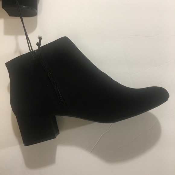 Black Ankle Boots Faux Suede NWT Sz 9 - Picture 7 of 7